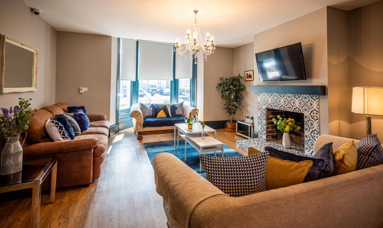 3 -Min Walk To Southport Pier & Beach Fast Wi-Fi & Perfect Getaway Exterior photo