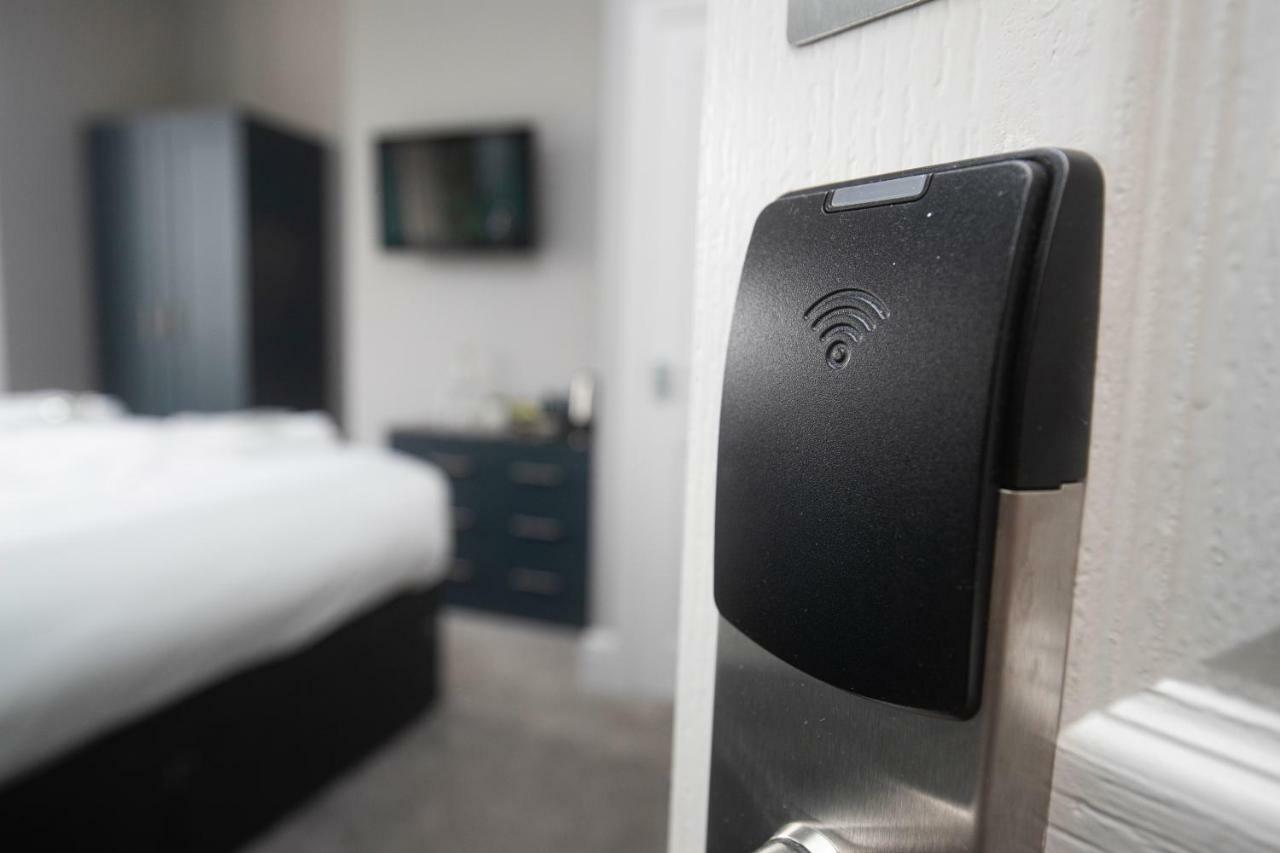 3 -Min Walk To Southport Pier & Beach Fast Wi-Fi & Perfect Getaway Exterior photo